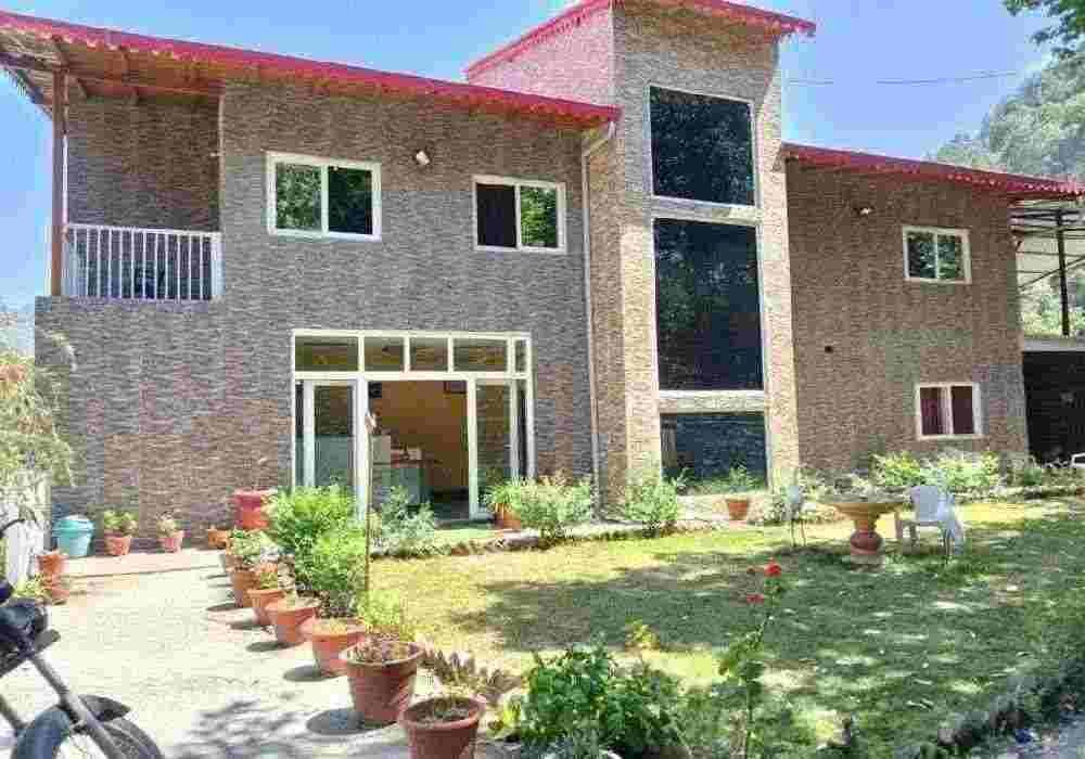 Damyanti Hotel And Resort