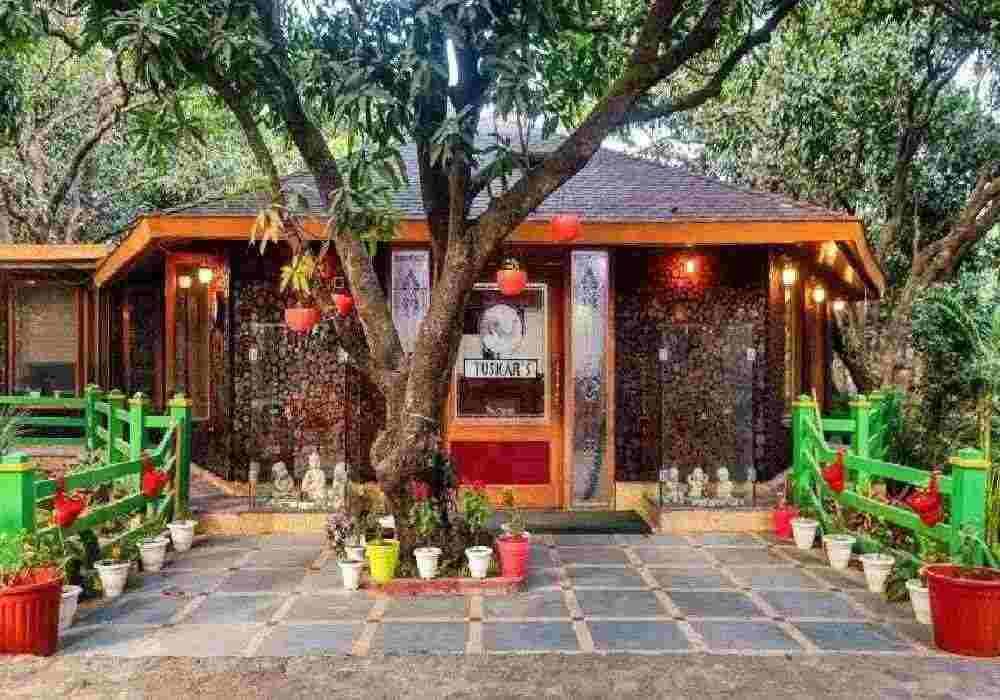 Tuskar's Riverside Resort